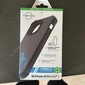 Itskins iPhone 14 Pro phone case